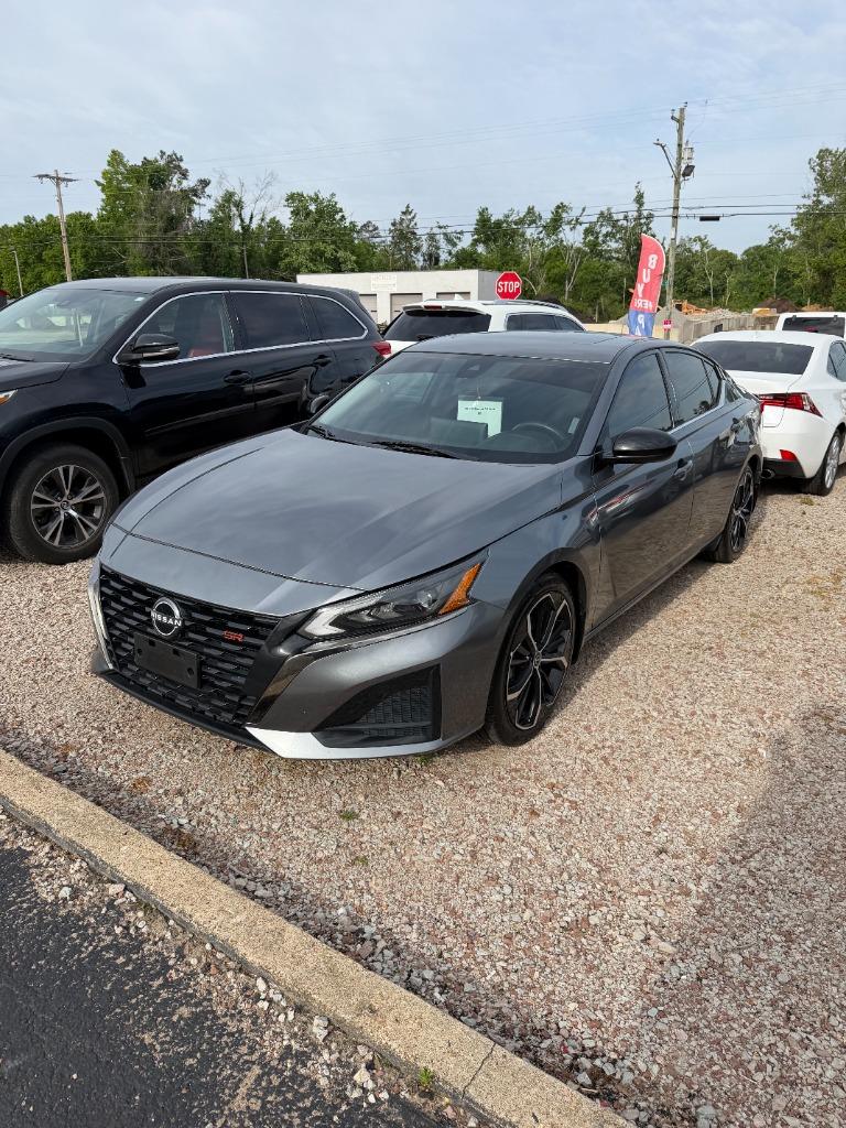 2024 Nissan Altima 2.5 SR's photo
