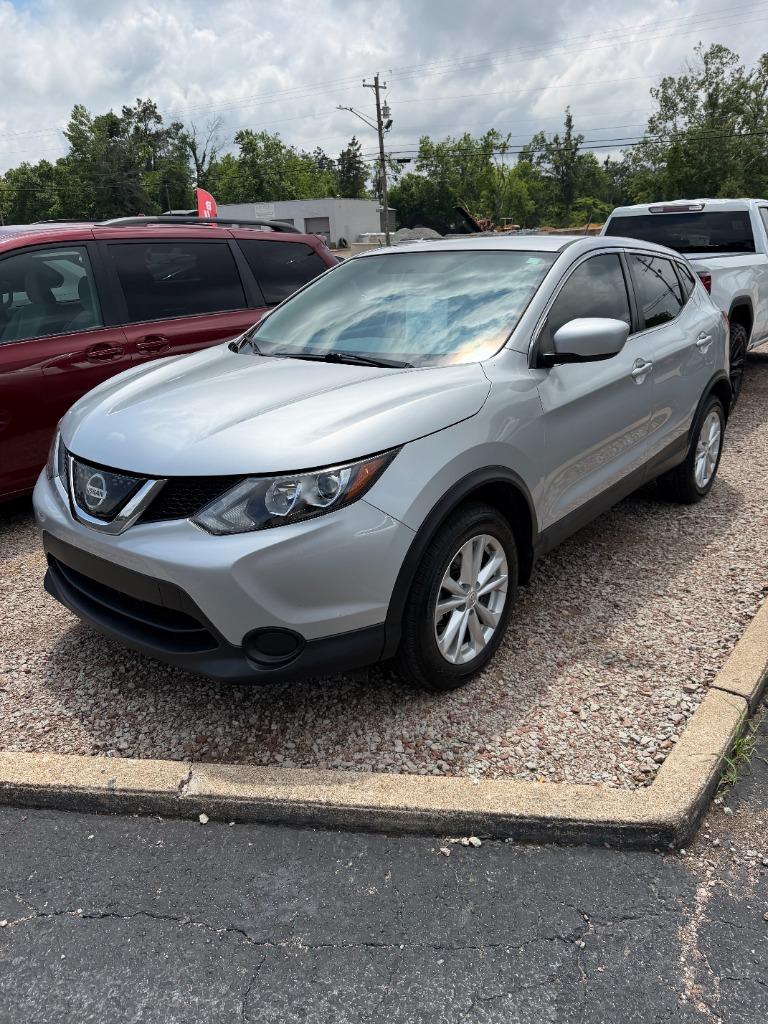 2018 Nissan Rogue Sport S FWD's photo